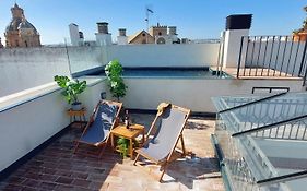 San Luis Downtown & Pool Apartment